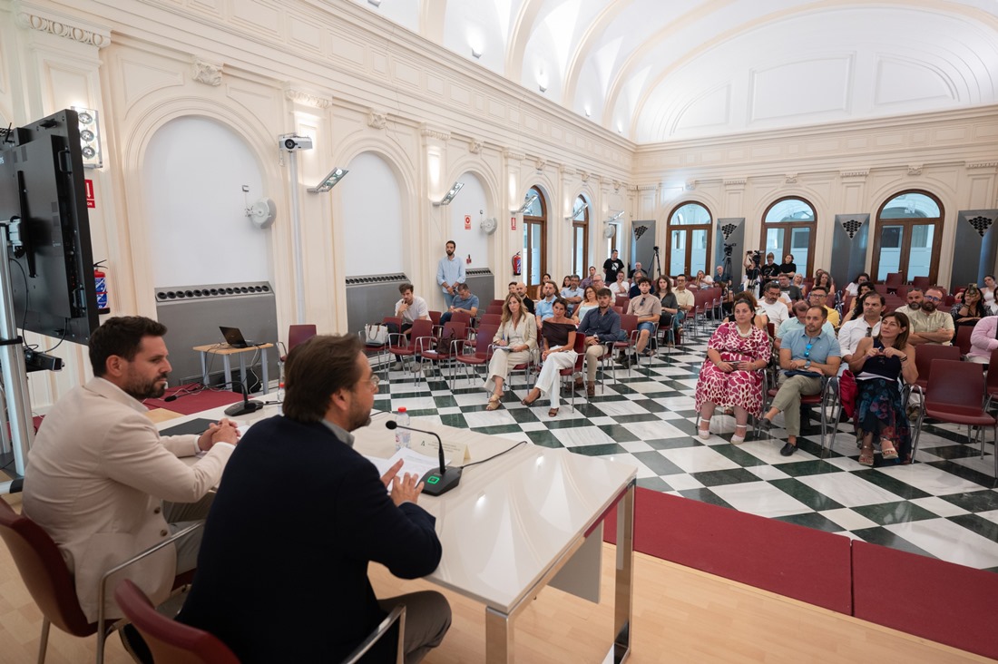 Imagen de la reunión (JUNTA)