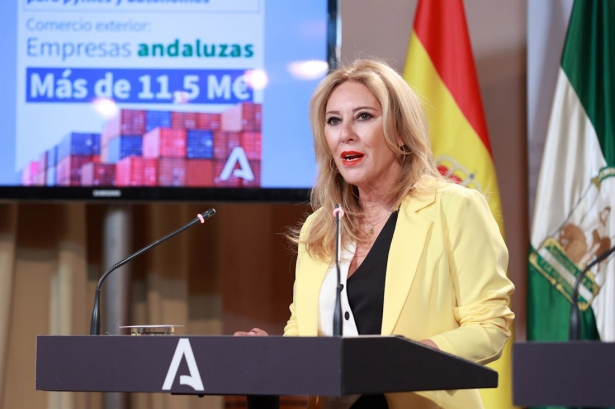 La consejera de Economía, Hacienda y Fondos Europeos y portavoz del Gobierno, Carolina España, durante la rueda de prensa posterior al consejo de Gobierno de la Junta de Andalucía (ROCÍO RUZ - EUROPA PRESS)