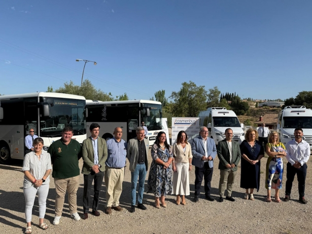 Presentación de los nuevos autobuses híbridos (JUNTA)
