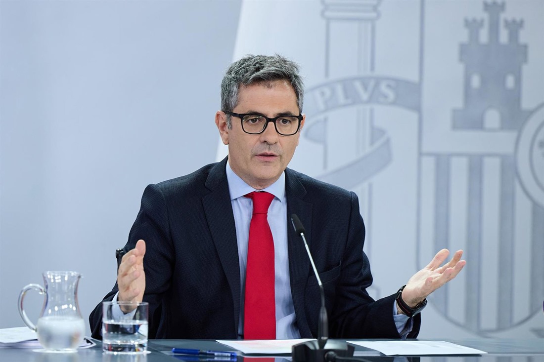 El ministro de la Presidencia, Félix Bolaños, durante una rueda de prensa (JESÚS HELLÍN / EUROA PRESS)