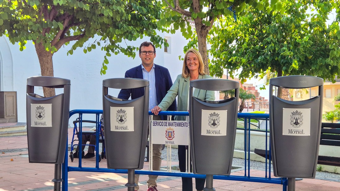 Nuevas papeleras en Motril (AYTO. MOTRIL)