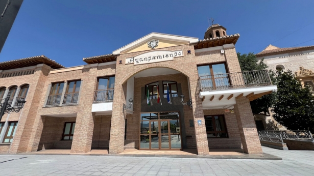 Fachada del Ayuntamiento de Alhendín (AYTO. ALHENDÍN) Fachada del Ayuntamiento de Alhendín (AYTO. ALHENDÍN)