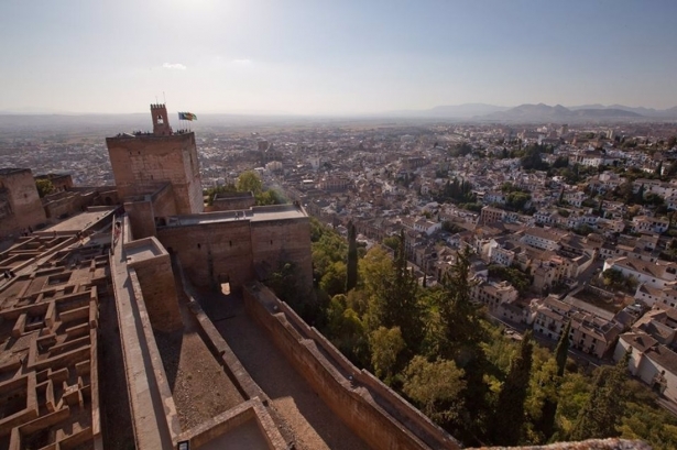 Alcazaba de la Alhambra, vista de la ciudad de Granada (ALHAMBRA) Alcazaba de la Alhambra, vista de la ciudad de Granada (ALHAMBRA)