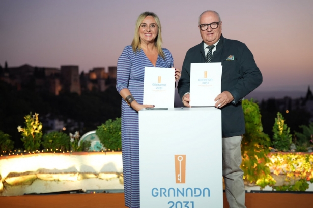 Firma de la adhesión (AYTO. GRANADA)