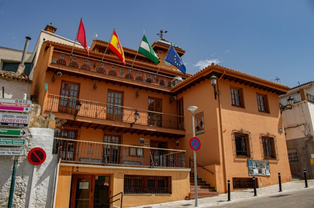 Fachada del Ayuntamiento de Huétor Vega (AYTO. HUÉTOR VEGA)