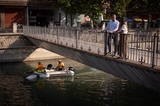 Limpieza del Río Genil (AYTO. GRANADA) Limpieza del Río Genil (AYTO. GRANADA)