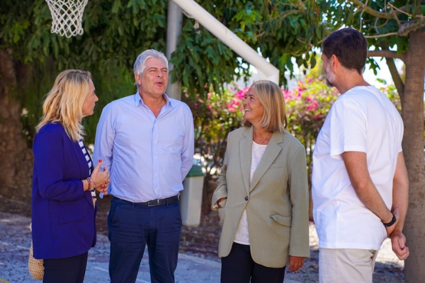 Visita a uno de los centros educativos (AYTO. MOTRIL) Visita a uno de los centros educativos (AYTO. MOTRIL)