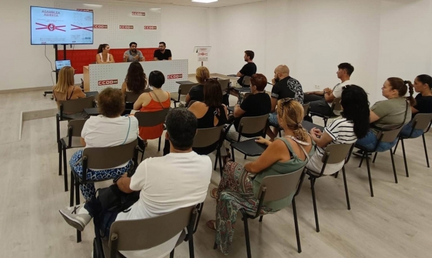 Asamblea con trabajadores del comercio (CCOO) Asamblea con trabajadores del comercio (CCOO)