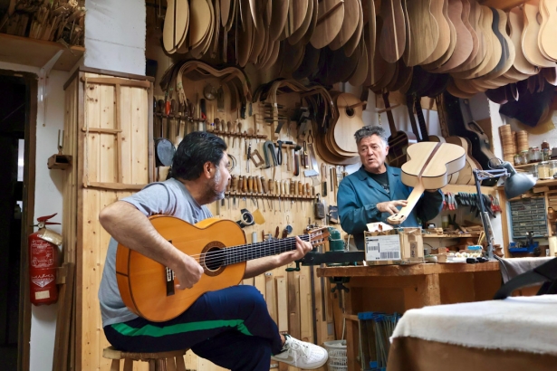 (AYTO. GRANADA) (AYTO. GRANADA)