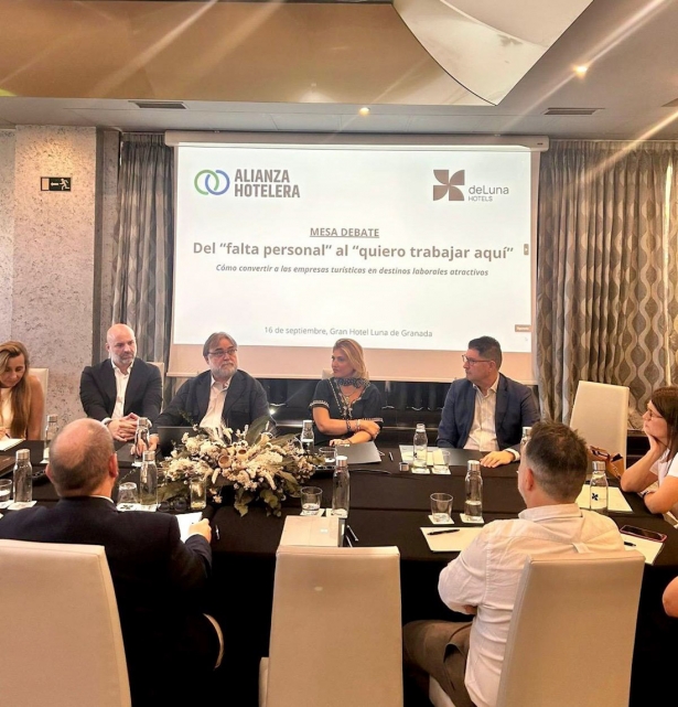 Mesa de debate  (ALLIANZ)