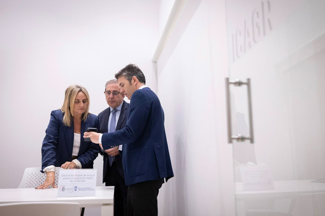 Inauguración de la oficina jurídica para asesorar en ocupación ilegal (AYTO. GRANADA)