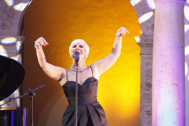 Concierto de Pasión Vega para inaugurar la apertura del Castillo de La Calahorra (J. PALMA)