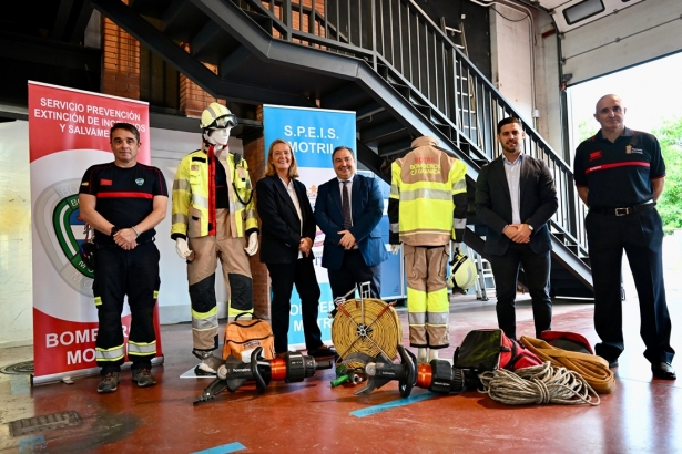 Visita al Parque de bomberos de Motril (DIPGRA) Visita al Parque de bomberos de Motril (DIPGRA)