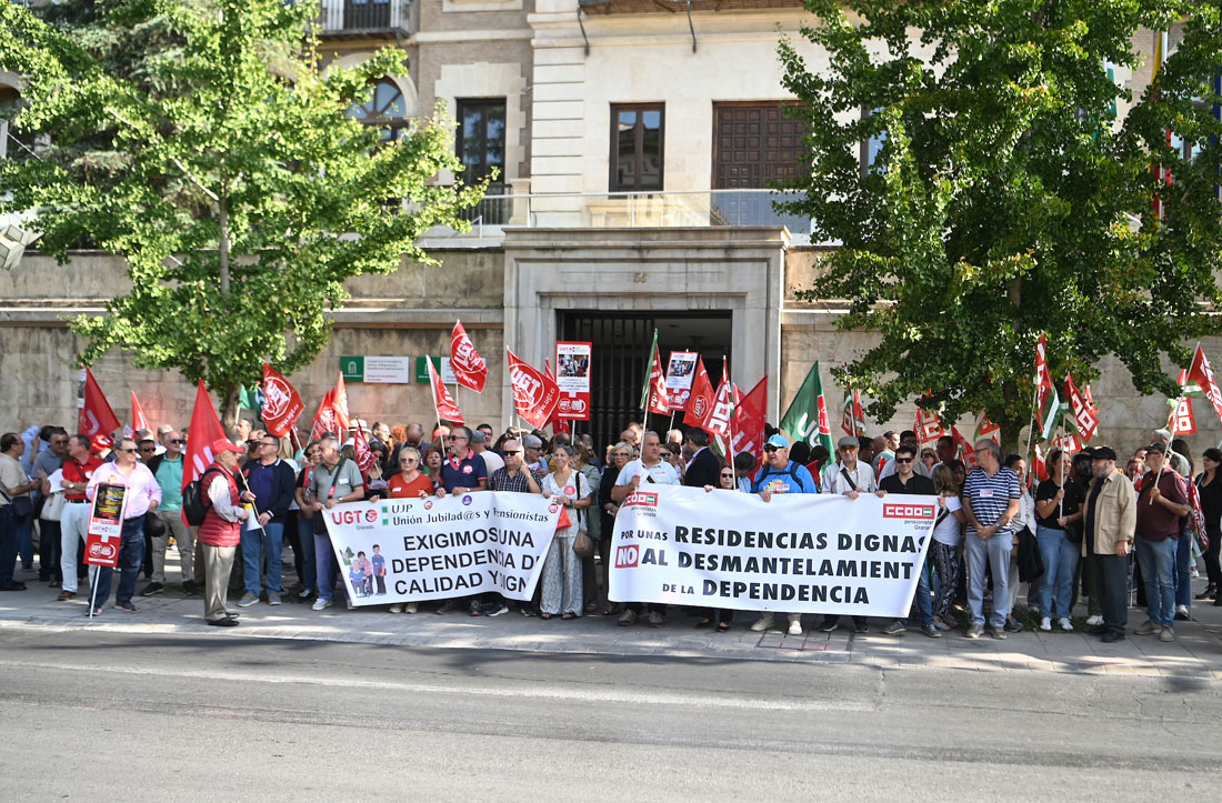 Concentración por el Día Inetrnacional de las personas mayores (GPMEDIA)