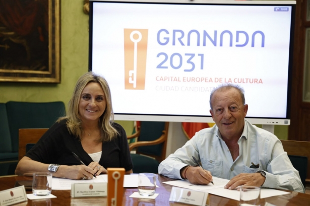 Firma de la adhesión (AYTO. GRANADA)