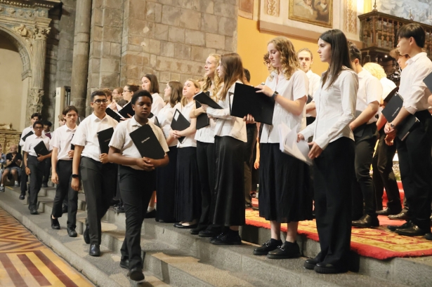 Concierto en la Catedral de Jaca (MIGUEL RAMÓN HENARES) Concierto en la Catedral de Jaca (MIGUEL RAMÓN HENARES)