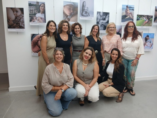 Las segundas Jornadas para la Promoción de la Lactancia Materna del Área de Gestión Sanitaria (AGS) Sur de Granada cuentan como novedad con la primera exposición fotográfica sobre lactancia materna. (JUNTA DE ANDALUCÍA)