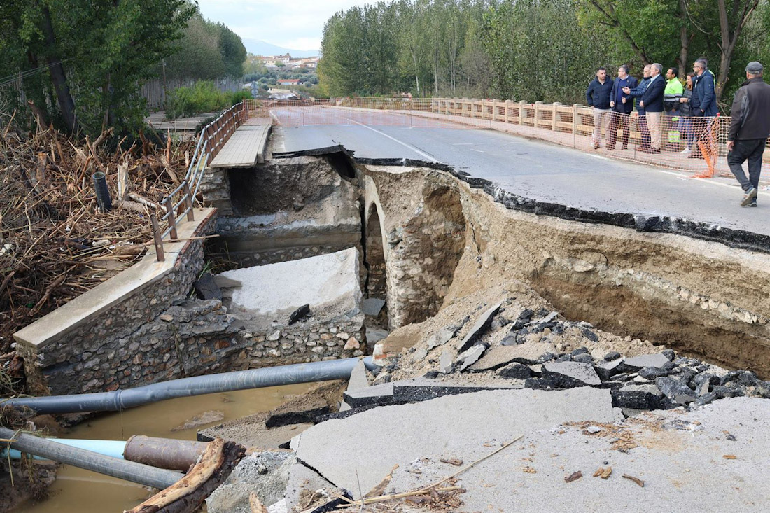 Visita a los arreglos del puente de El Bejarín, en imagen de archivo (SUBDELEGACIÓN DEL GOBIERNO EN GRANADA)