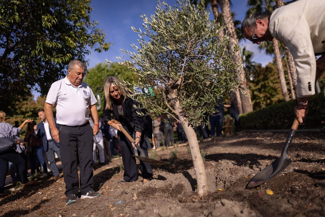 Marifrán Carazo ha participado en la inauguración del Parque de la Paz (AYUNTAMIENTO)