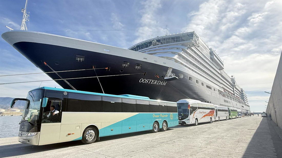 Escala del crucero Oosterdam (AUTORIDAD PORTUARIA)