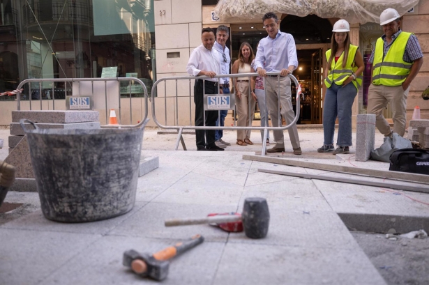 Imagen de archivo de las obras de remodelación de la calle San Antón, en Granada (AYUNTAMIENTO DE GRANADA