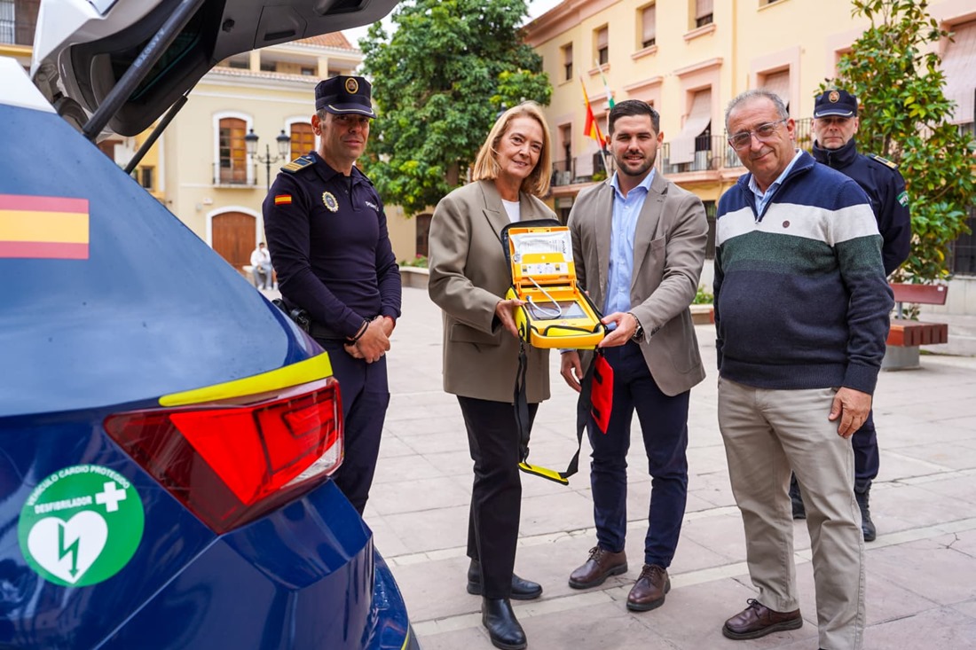 Presentación de los desfibriladores (AYTO. MOTRIL)