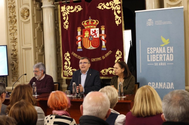 El subdelegado del Gobierno en Granada, José Antonio Montilla, interviene en las jornadas de memoria (SUBDELEGACIÓN DEL GOBIERNO)