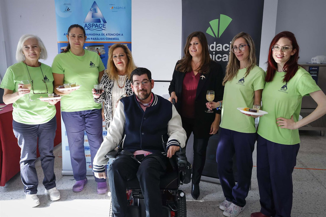 Presentación con la Fundación Unicaja y Aspace Granada de un modelo pionero de alimentación y comunicación para personas con parálisis (FUNDACIÓN UNICAJA)