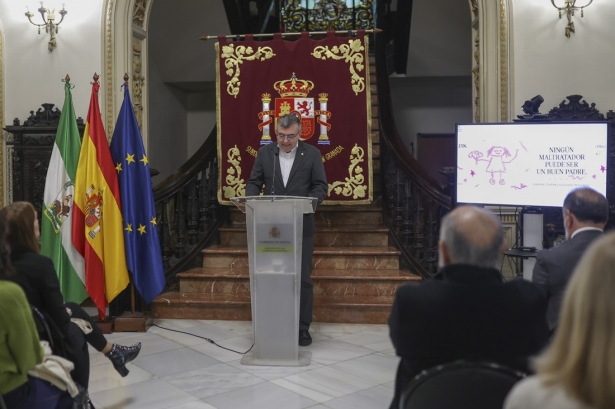 Acto en Subdelegación por el 25N (GPMEDIA)