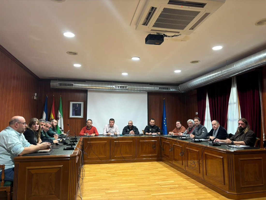 Reunión en Monachil por venta ambulante ilegal en Sierra Nevada (ASOCIACIÓN EMPRESARIOS SIERRA NEVADA)