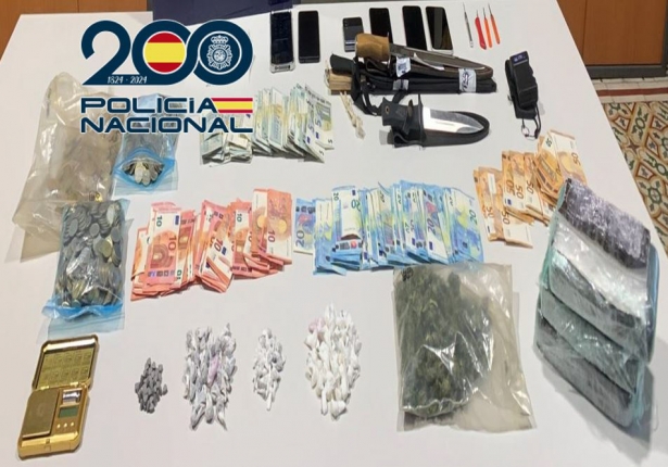 Material incautado (POLICÍA NACIONAL)