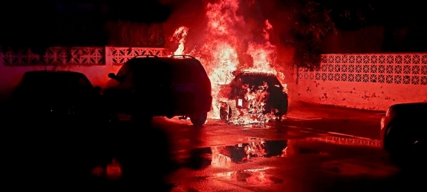 Vehículos incendiados (AYTO. ALMUÑECAR)