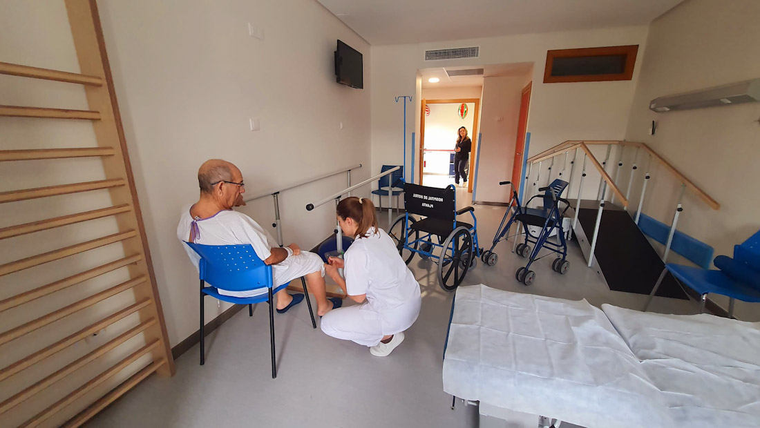 (HOSPITAL SANTA ANA)