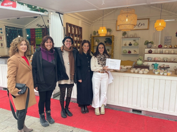 Mercado de Navidad, en la Fuente de las Batallas, en el centro de Granada (AYUNTAMIENTO)