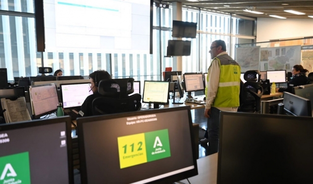 Sala coordinadora del 112 en Granada (EMERGENCIAS 112 ANDALUCÍA)