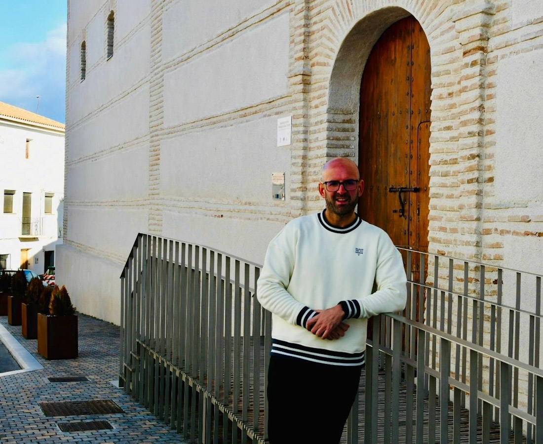 El portavoz del grupo municipal socialista en el Ayuntamiento de Caniles (Granada), Miguel Román (PSOE)