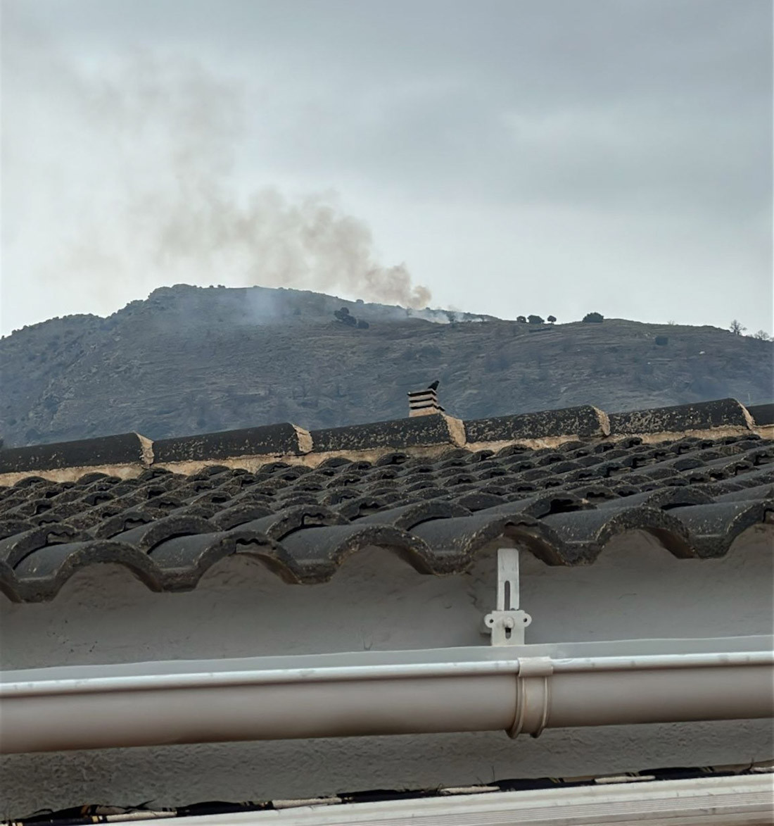 Imagen del incendio en Lanjarón (Granada), compartida en el perfil de la red social X (antes Twitter) del Plan Infoca (PLAN INFOCA)