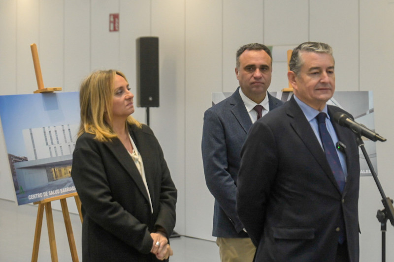 El consejero de Sanidad, Presidencia y Emergencias, Antonio Sanz, y la alcaldesa de Granada, Marifrán Carazo (GPMEDIA) El consejero de Sanidad, Presidencia y Emergencias, Antonio Sanz, y la alcaldesa de Granada, Marifrán Carazo (GPMEDIA)
