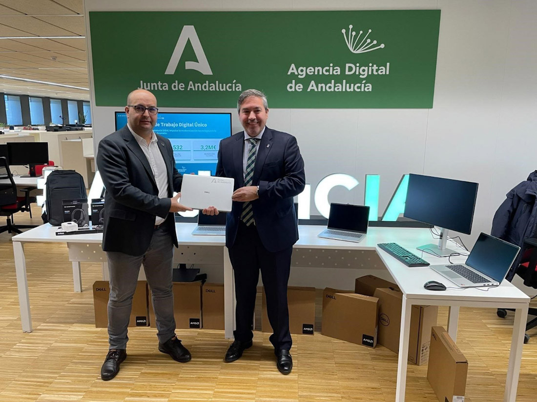 La Junta impulsa el modelo de Puesto de Trabajo Digital Único con 325 equipos en la Delegación de Granada.