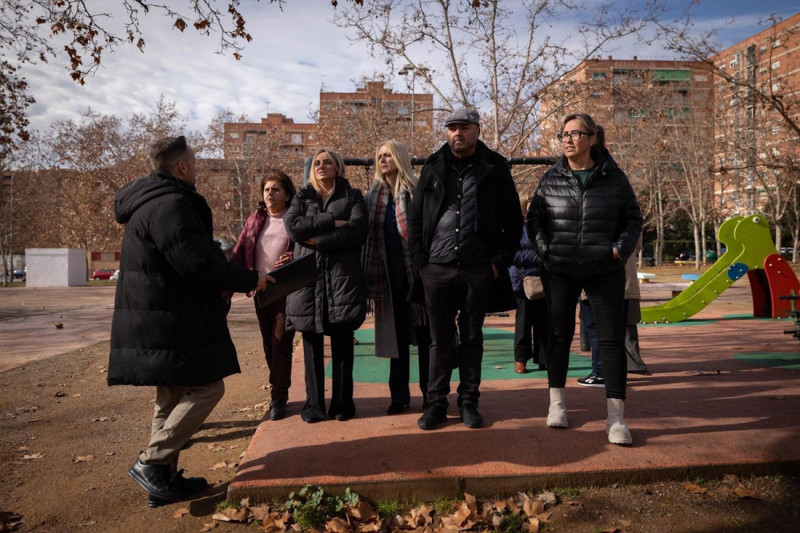 La alcaldesa de Granada, Marifrán Carazo (3i), ha visitado el barrio de Cartuja (AYUNTAMIENTO) La alcaldesa de Granada, Marifrán Carazo (3i), ha visitado el barrio de Cartuja (AYUNTAMIENTO)