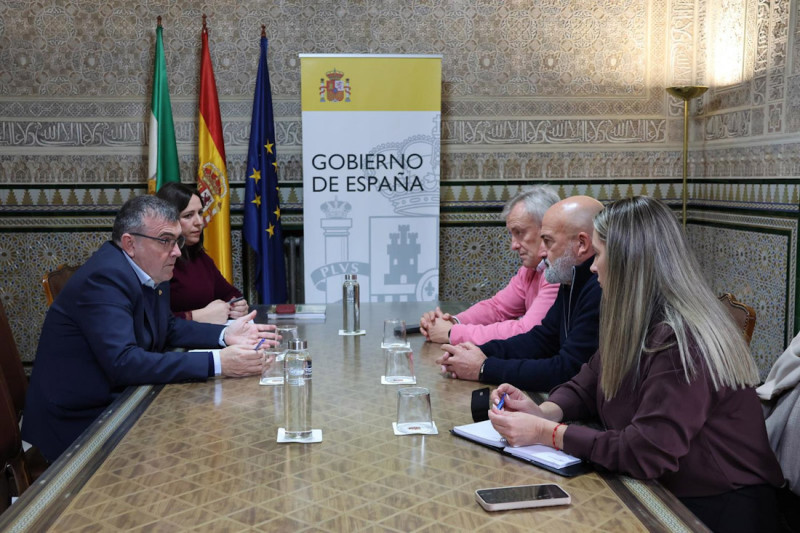 Reunión con la Comunidad de Regantes del Bajo Guadalfeo para el seguimiento de las conducciones de Rules. Archivo. (SUBDELEGACIÓN DEL GOBIERNO EN GRANADA)