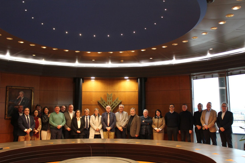 Firma del convenio (CAJA RURAL) Firma del convenio (CAJA RURAL)