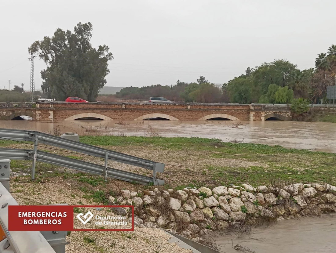 Río Cubillas en Deifontes a su paso por el puente de acceso a este municipio de Granada (DIPUTACIÓN DE GRANADA)