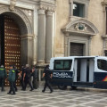 Imagen de archivo de un acusado llegando a la Audiencia de Granada (EUROPA PRESS)