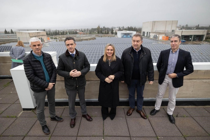 La alcaldesa de Granada, Marifrán Carazo, ha visitado la EDAR Los Vados (AYUNTAMIENTO)