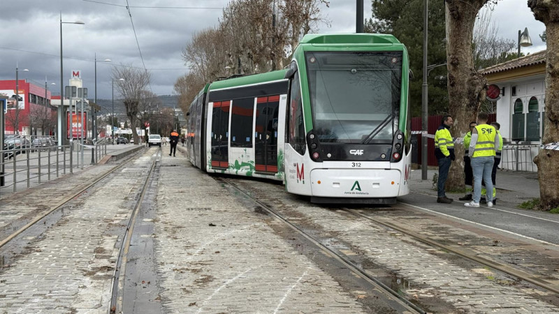 Descarrilamiento del metro en Fernando de los Ríos, en Armilla (AYUNTAMIENTO)