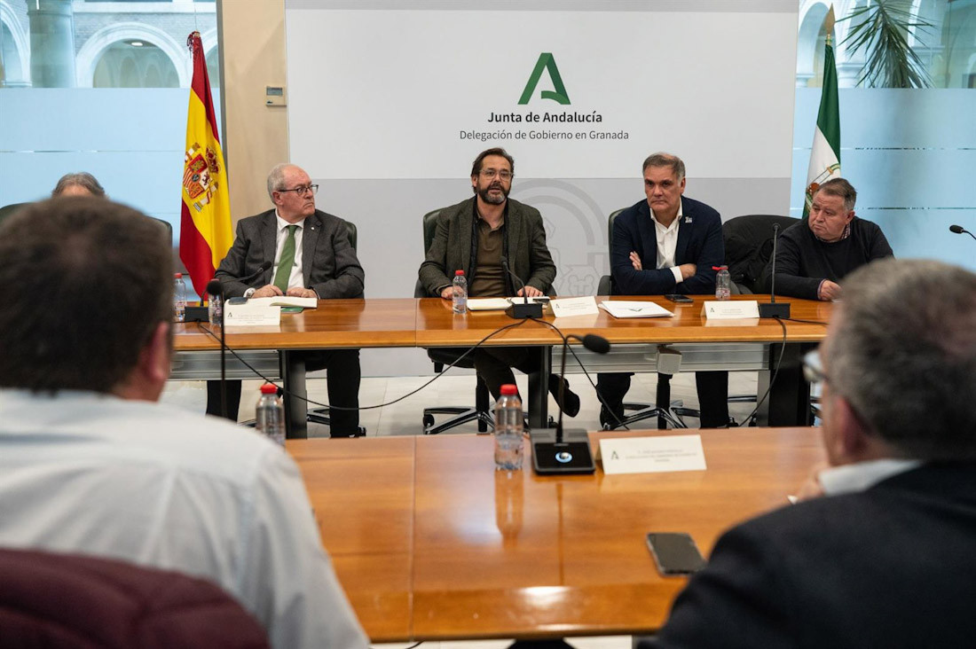 El delegado del Gobierno andaluz en Granada, Antonio Granados, preside la reunión (JUNTA DE ANDALUCÍA)