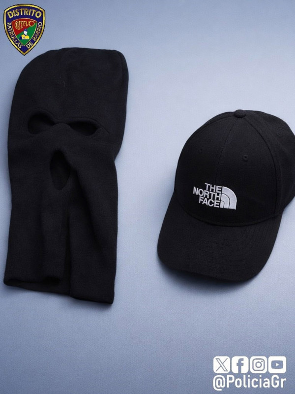 Pasamontañas y gorra intervenidos al acusado de apuñalar a un hombre en Halloween en Granada (POLICÍA LOCAL DE GRANADA)