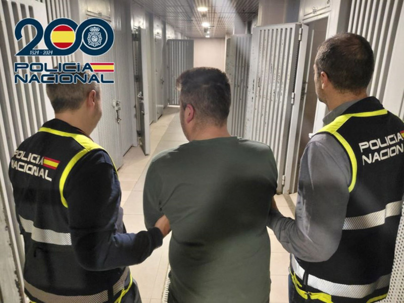 Detención tras un apuñalamiento en el centro de Granada (POLICÍA NACIONAL)