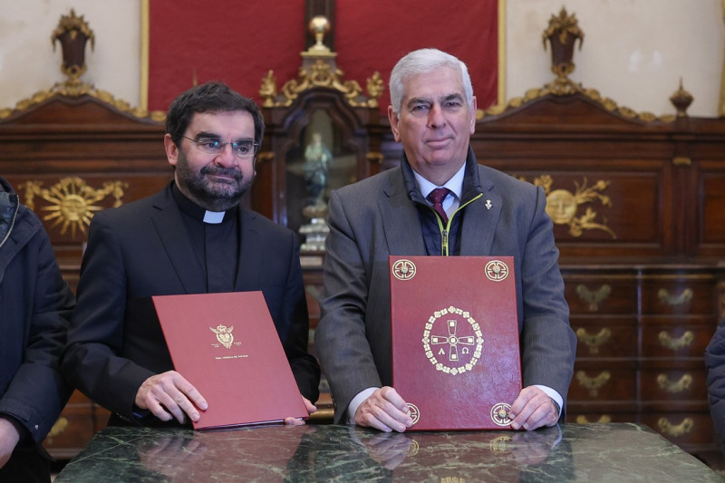 Firma del convenio (GPMEDIA)